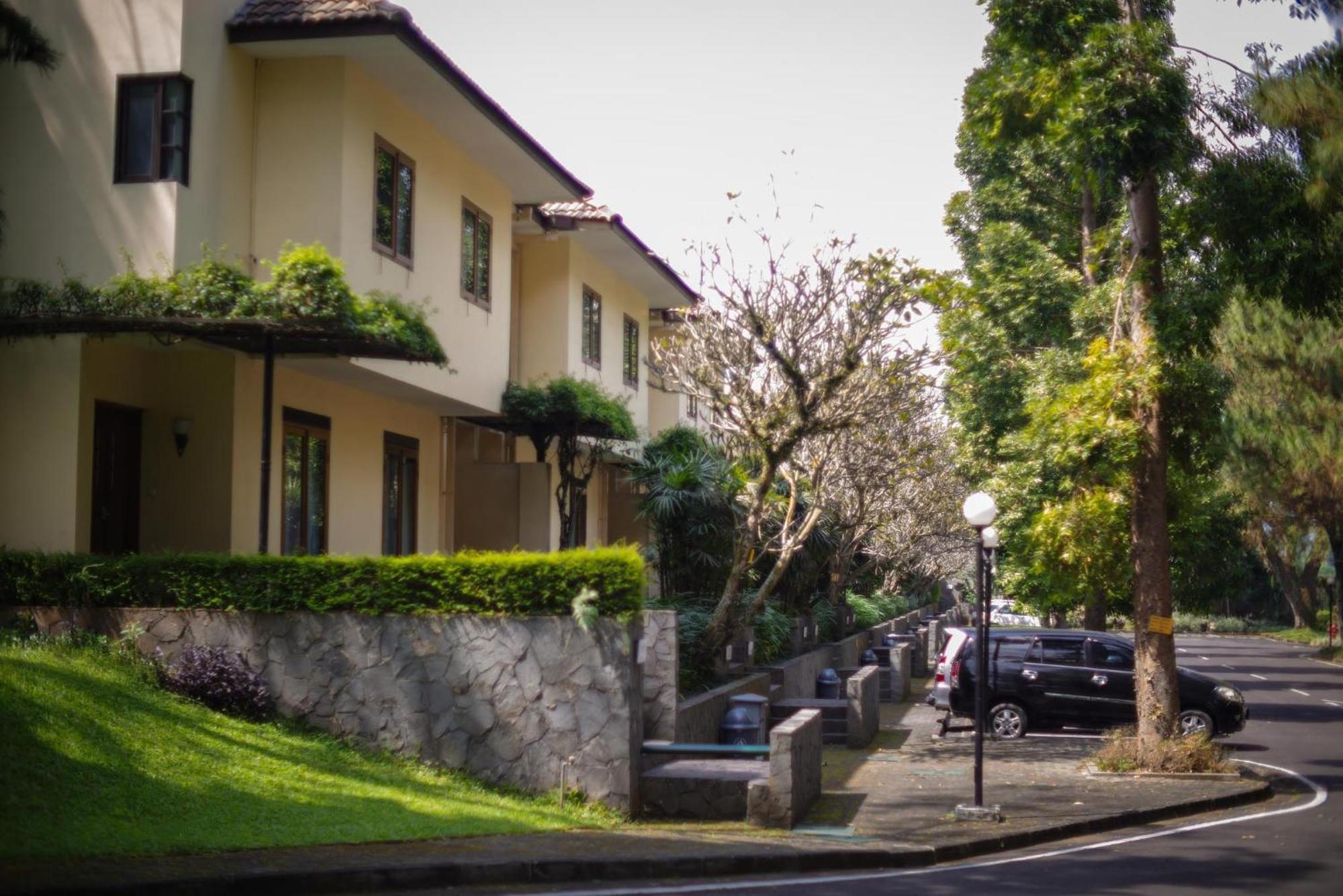 Puri Setiabudhi Residencia Hotel Bandung Exterior foto