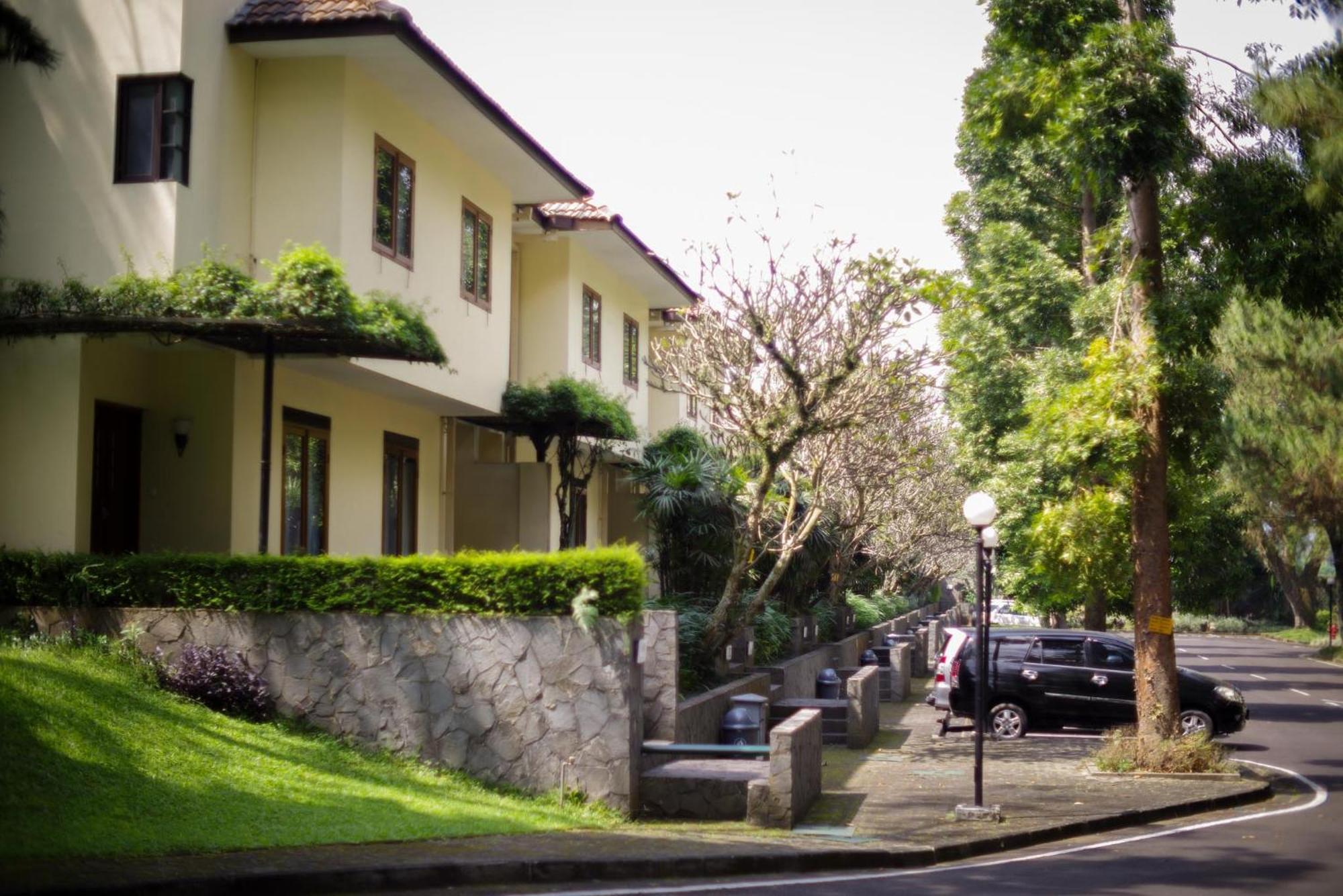 Puri Setiabudhi Residencia Hotel Bandung Exterior foto