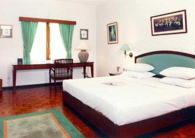 Puri Setiabudhi Residencia Hotel Bandung Exterior foto